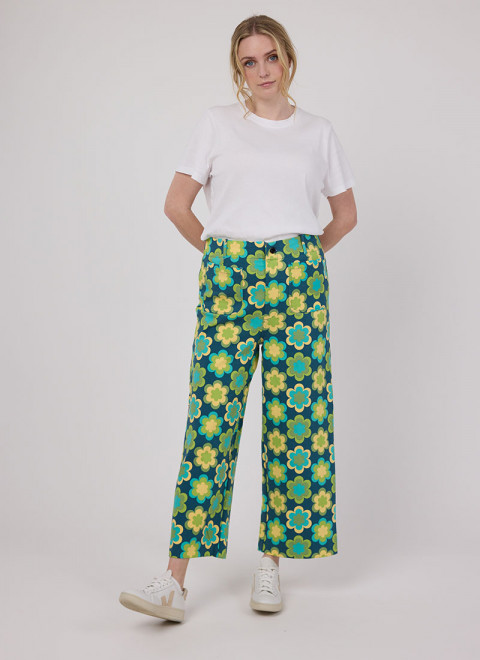 Pippa Retro Daisy Print High Waist Trousers - Model Front - White Top